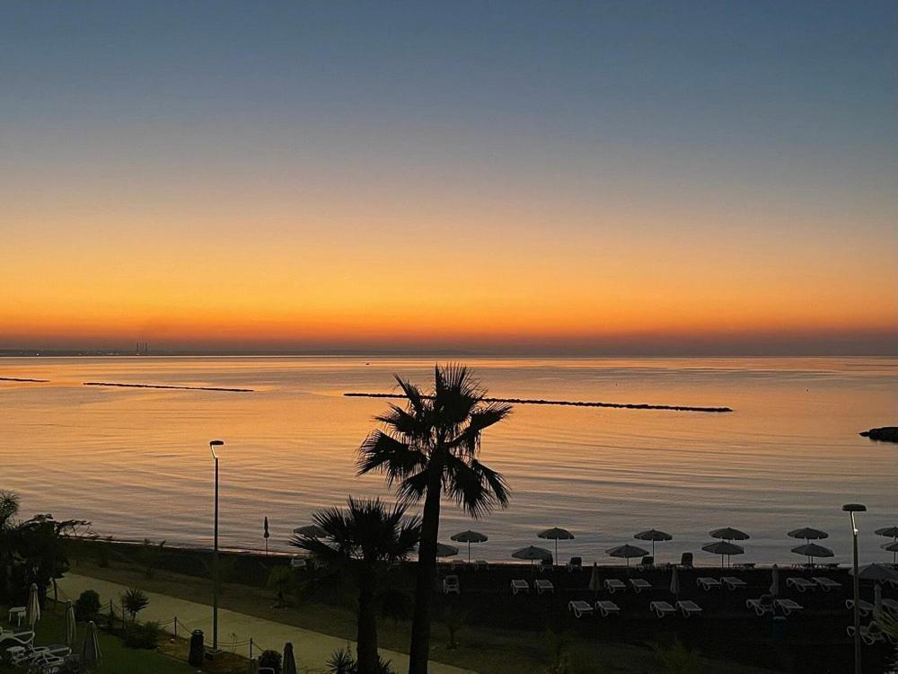 Lebay Beach Hotel Larnaca Exterior foto